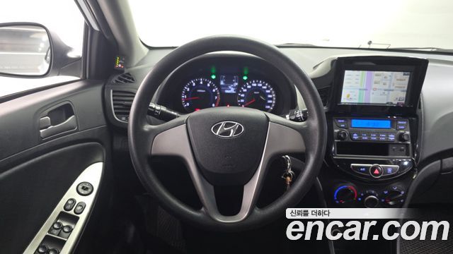 Hyundai Accent 2016 — photo 19