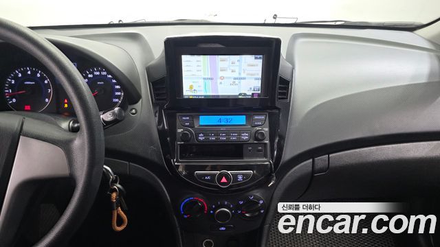 Hyundai Accent 2016 — photo 20