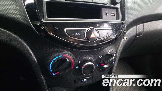 Hyundai Accent 2016 — photo 22