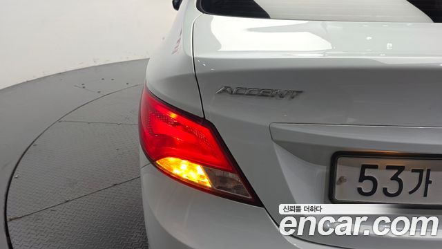 Hyundai Accent 2016 — photo 9