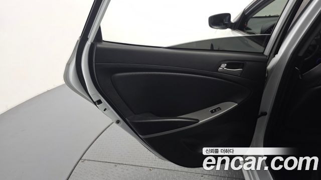 Hyundai Accent 2016 — photo 15