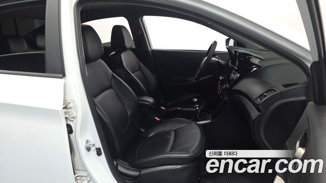 Hyundai Accent 2016 — photo 16