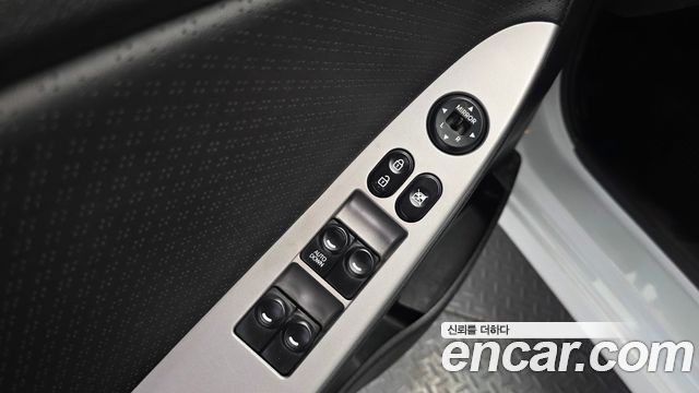 Hyundai Accent 2016 — photo 27