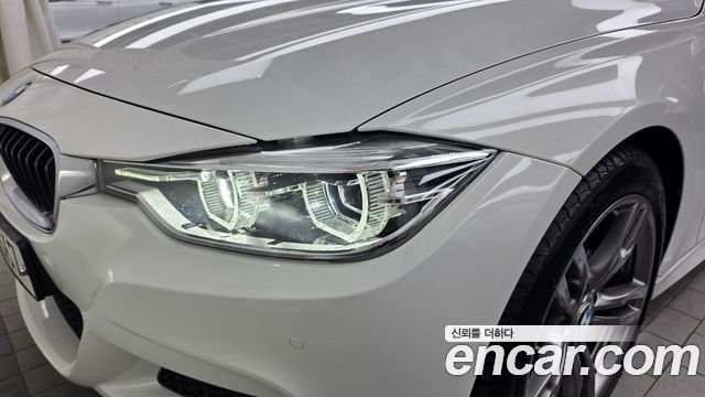 BMW 3-Series 2018 — photo 8