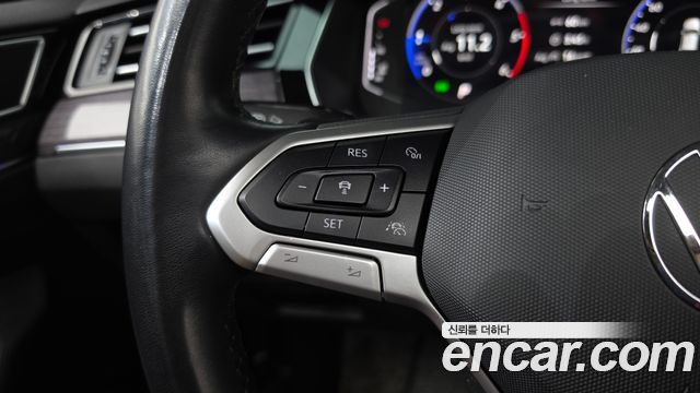 Volkswagen Passat 2022 — photo 22
