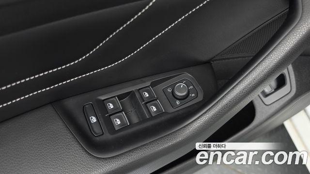 Volkswagen Passat 2022 — photo 30