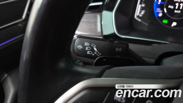 Volkswagen Passat 2022 — photo 36