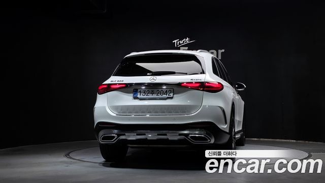 Mercedes-Benz GLC-Class 2023 — photo 4