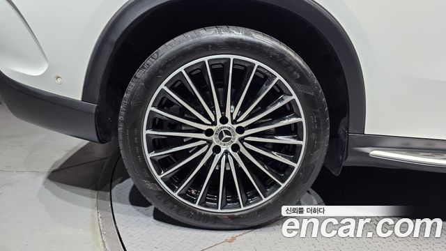 Mercedes-Benz GLC-Class 2023 — photo 5