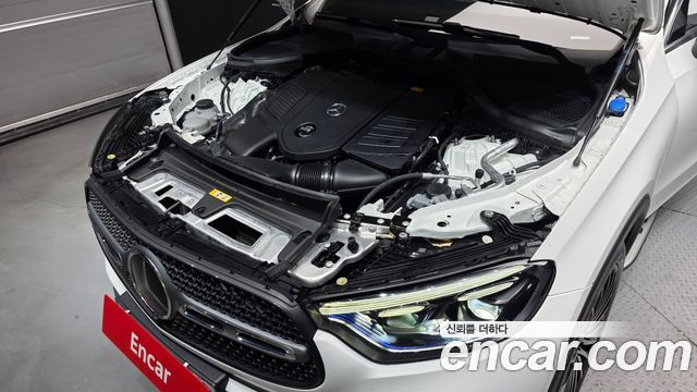 Mercedes-Benz GLC-Class 2023 — photo 6