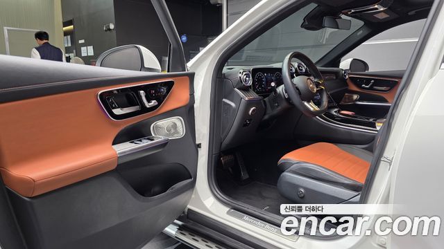 Mercedes-Benz GLC-Class 2023 — photo 13