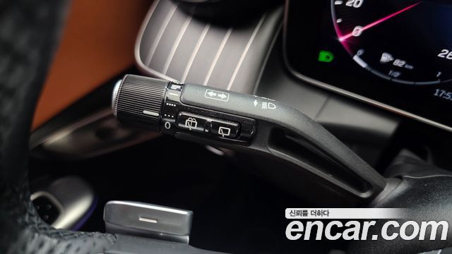 Mercedes-Benz GLC-Class 2023 — photo 26