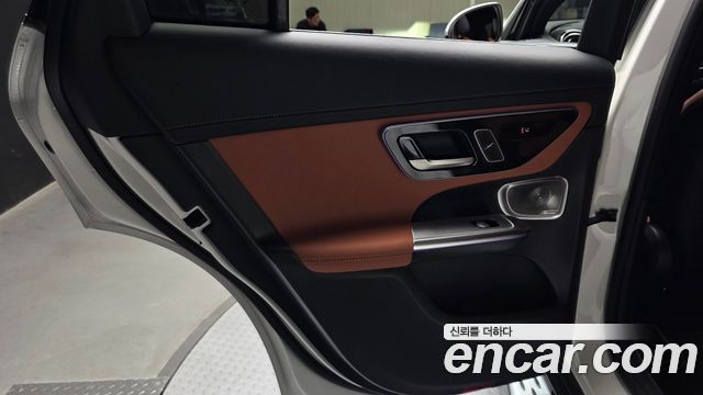 Mercedes-Benz GLC-Class 2023 — photo 15