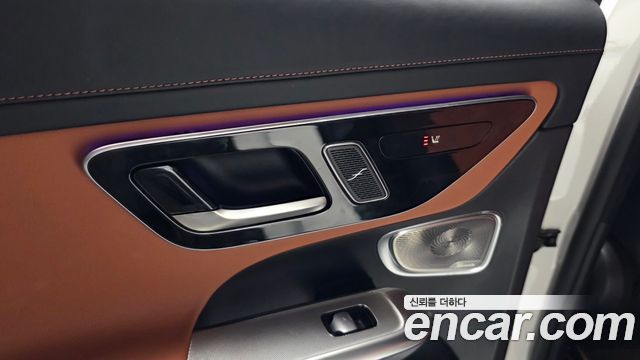 Mercedes-Benz GLC-Class 2023 — photo 28