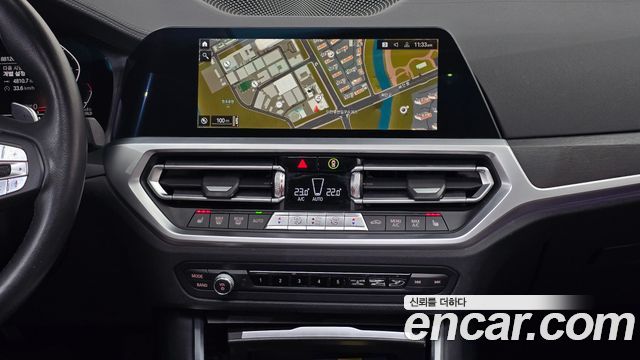 BMW 3-Series 2021 — photo 20