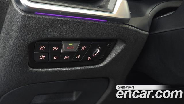 BMW 3-Series 2021 — photo 25