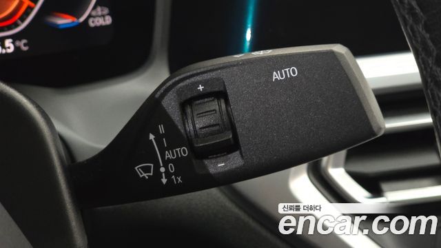 BMW 3-Series 2021 — photo 26