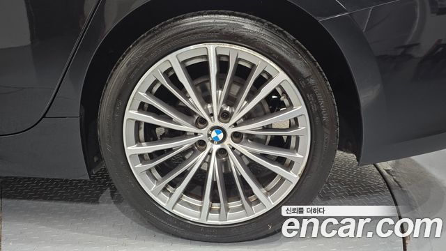 BMW 3-Series 2021 — photo 7