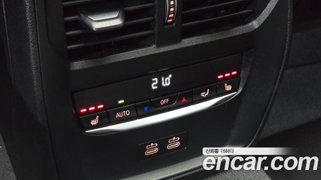 BMW 3-Series 2021 — photo 28