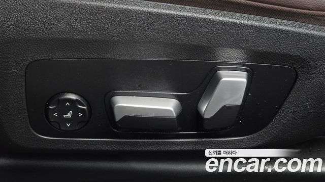 BMW 3-Series 2021 — photo 31