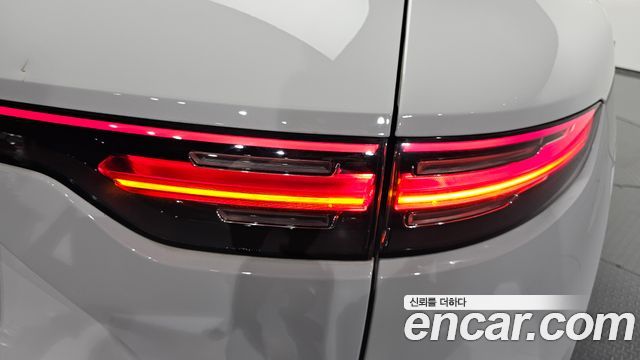 Porsche Cayenne 2020 — photo 9