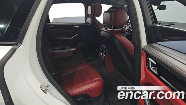 Porsche Cayenne 2020 — photo 16