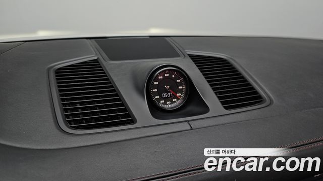 Porsche Cayenne 2020 — photo 31