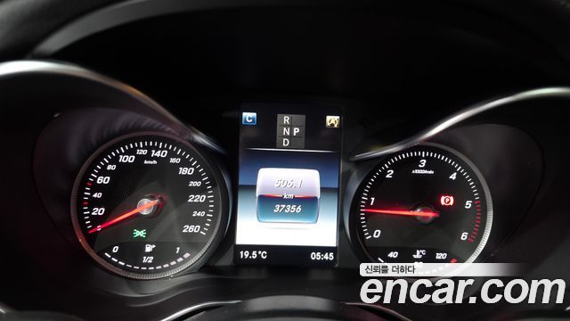 Mercedes-Benz GLC-Class 2018 — photo 11