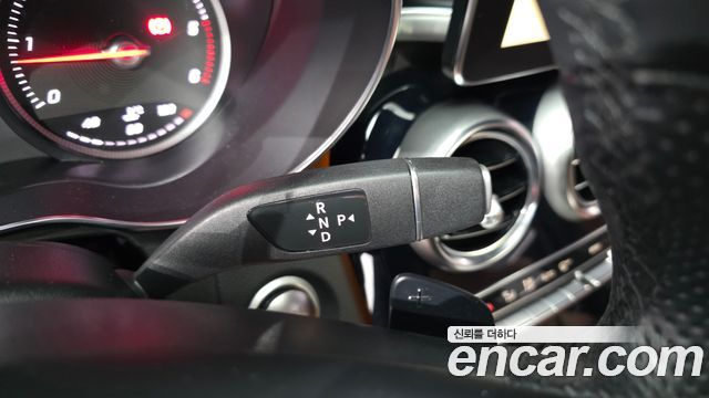 Mercedes-Benz GLC-Class 2018 — photo 12