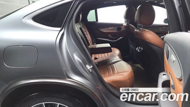 Mercedes-Benz GLC-Class 2018 — photo 17