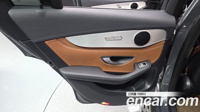 Mercedes-Benz GLC-Class 2018 — photo 15