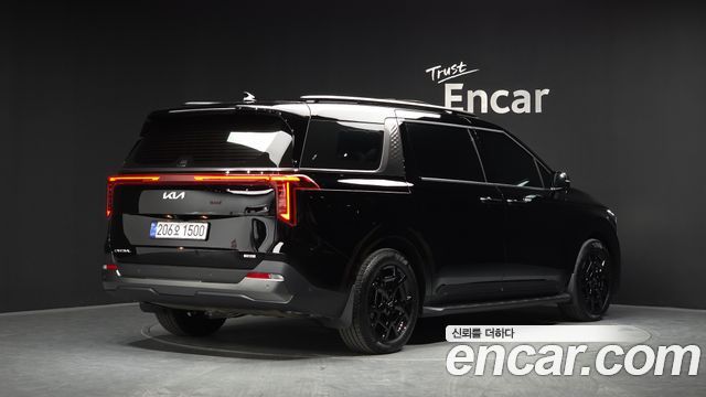 Kia Canival 2025 — photo 2