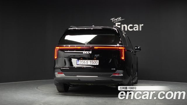 Kia Canival 2025 — photo 4