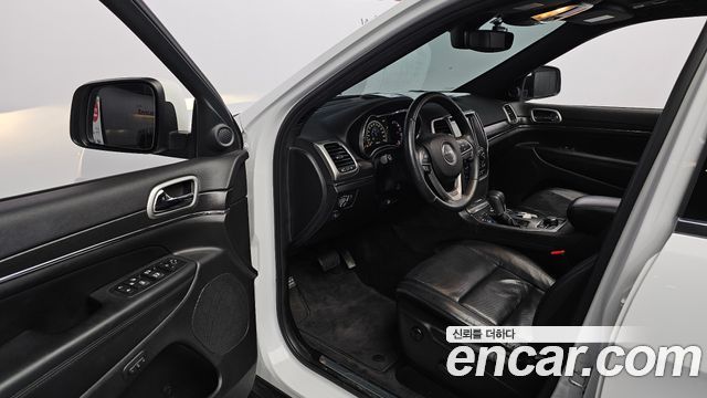 Jeep Cherokee 2018 — photo 17