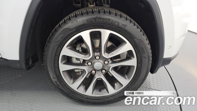 Jeep Cherokee 2018 — photo 7