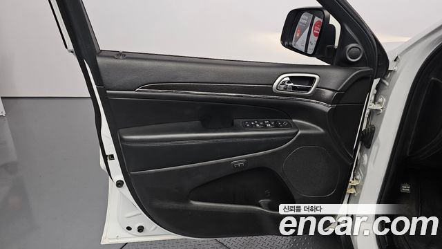Jeep Cherokee 2018 — photo 14