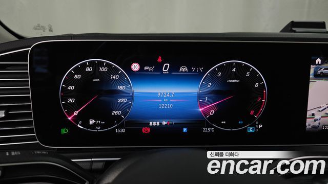 Mercedes-Benz GLE-Class 2026 — photo 11