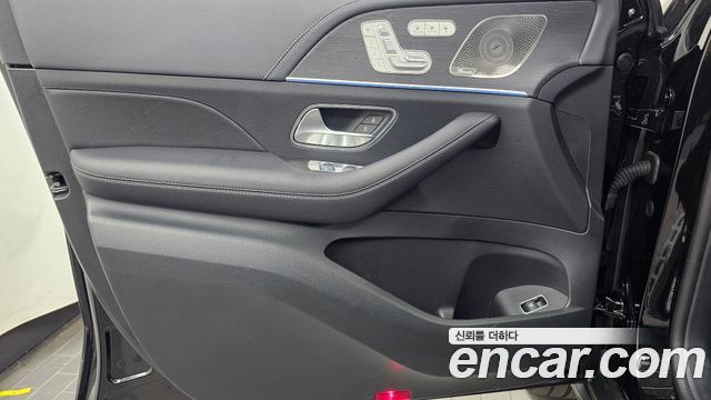 Mercedes-Benz GLE-Class 2026 — photo 14