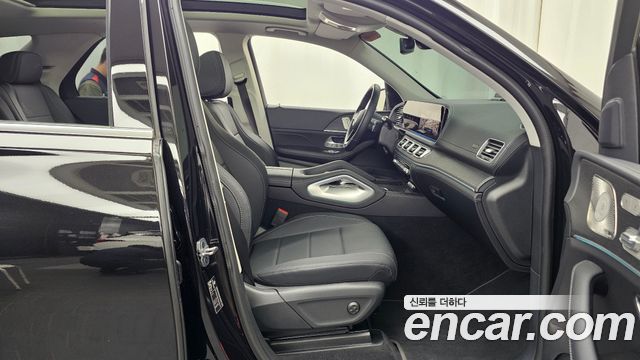 Mercedes-Benz GLE-Class 2026 — photo 16