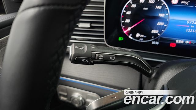Mercedes-Benz GLE-Class 2026 — photo 28