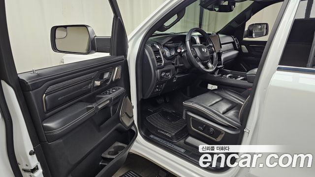 Dodge Ram Pick Up 2020 — photo 13