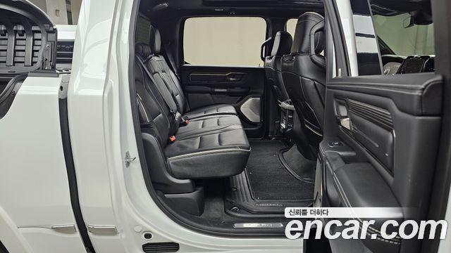 Dodge Ram Pick Up 2020 — photo 17