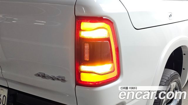 Dodge Ram Pick Up 2020 — photo 9