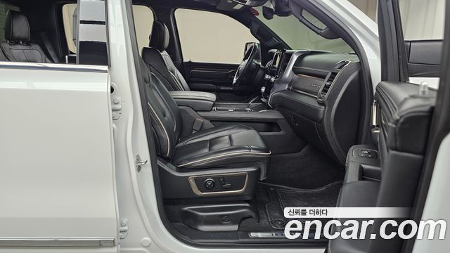 Dodge Ram Pick Up 2020 — photo 16