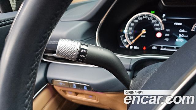 Genesis GV80 2023 — photo 21