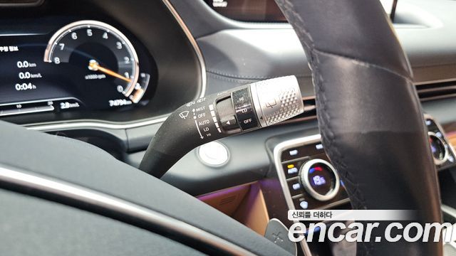 Genesis GV80 2023 — photo 22