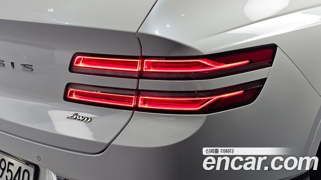 Genesis GV80 2023 — photo 9