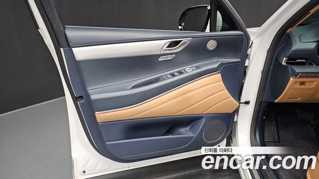 Genesis GV80 2023 — photo 14