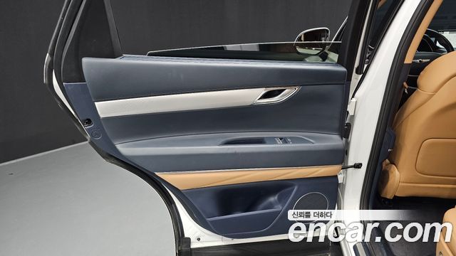 Genesis GV80 2023 — photo 15