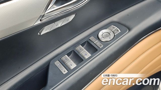 Genesis GV80 2023 — photo 30
